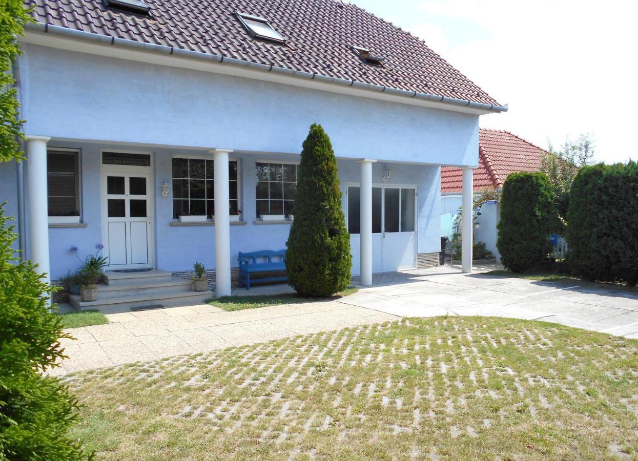 Bed and Breakfast Árpád Panzió Győr Esterno foto