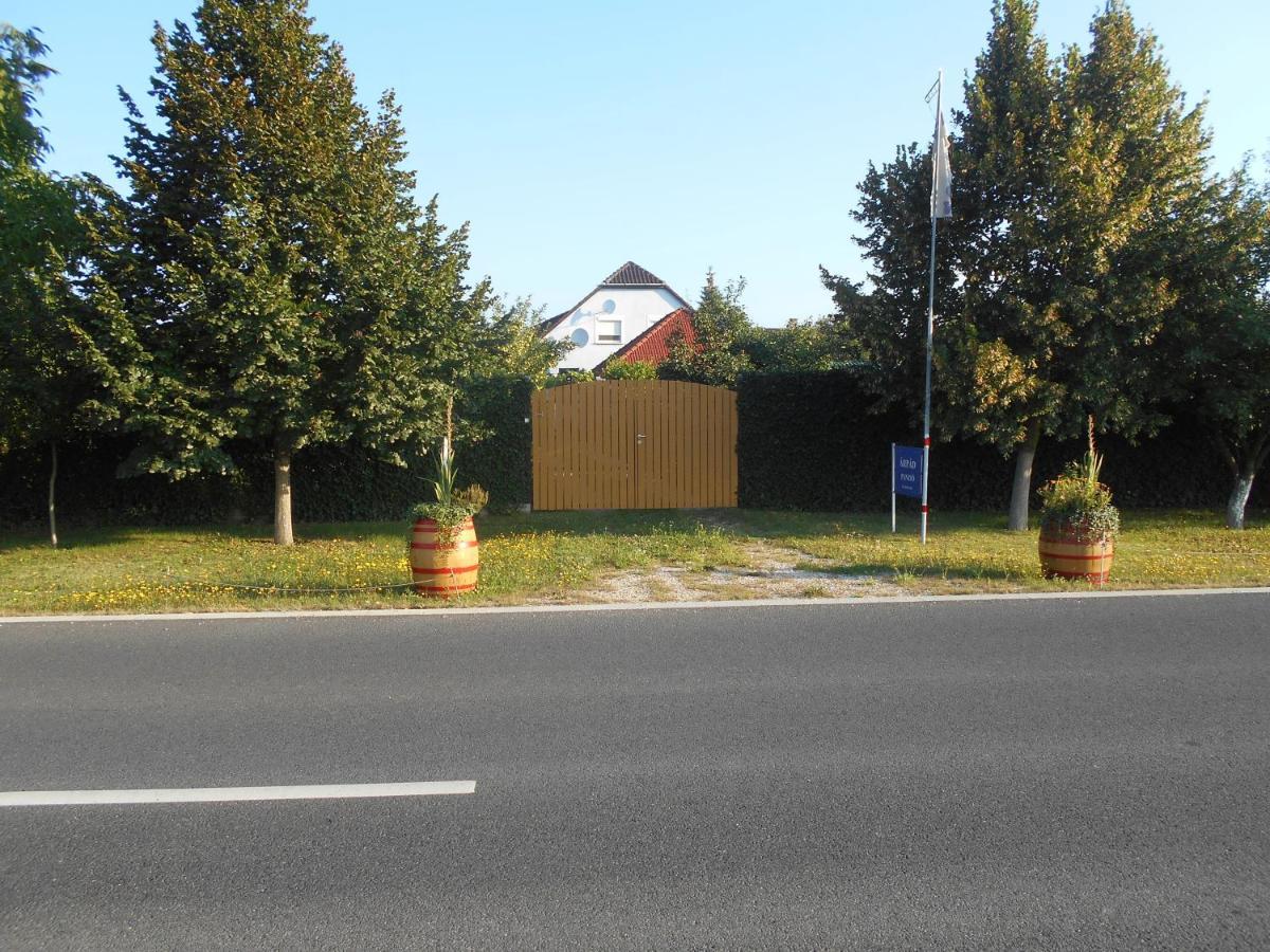 Bed and Breakfast Árpád Panzió Győr Esterno foto