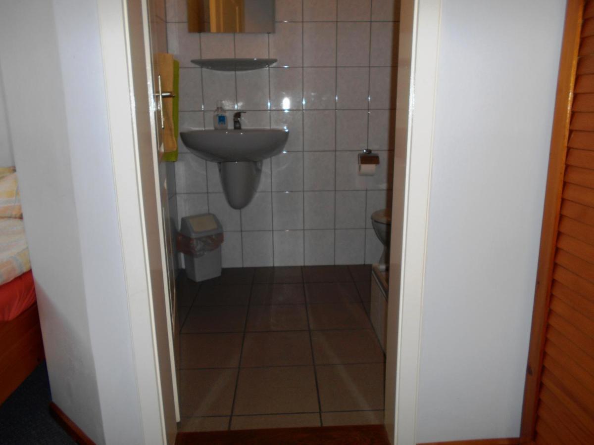Bed and Breakfast Árpád Panzió Győr Esterno foto
